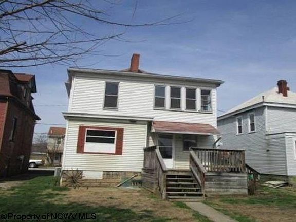 3rd image of 1405 Center St