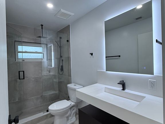 5th image of 4229 SW 59th Ave