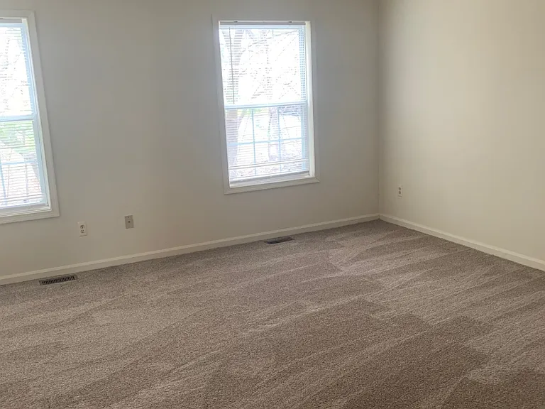 Victoria Village Apartments — Photo 29