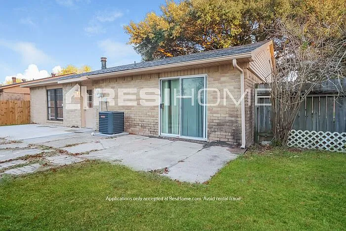 5211 Parkridge Dr — Photo 13