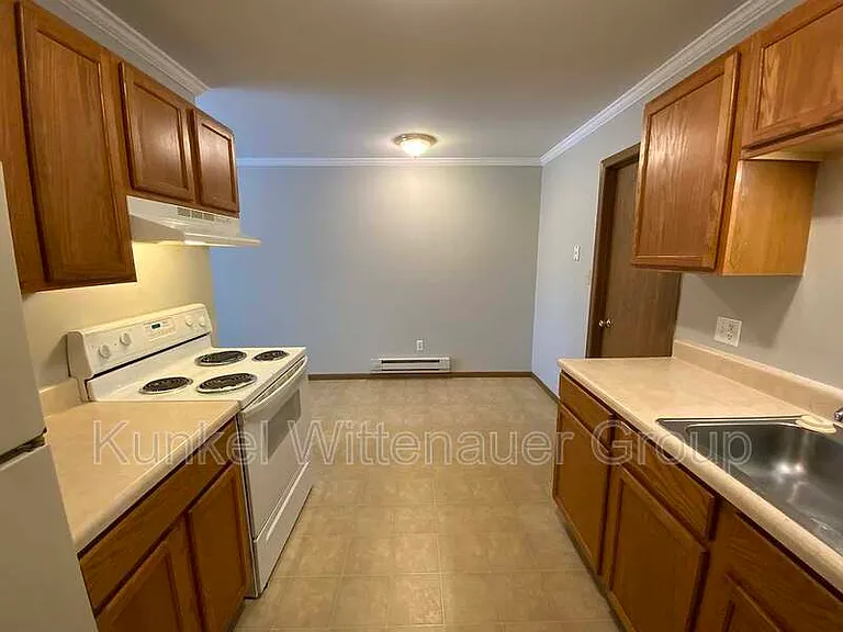 2609A Sierra Dr — Photo 5