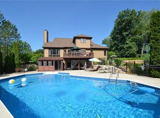 9165 Anacapa Bay Dr, Pinckney, MI