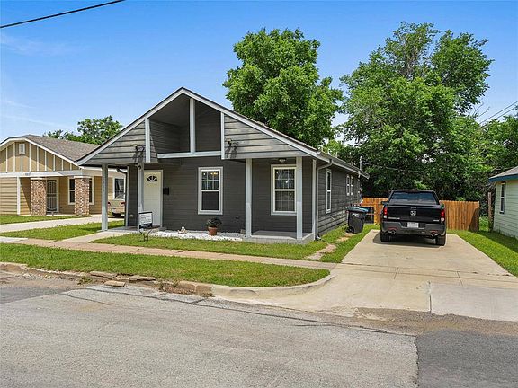 5th image of 1019 E Magnolia Ave