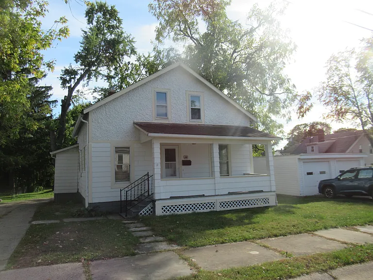 14 Elm St — Photo 1