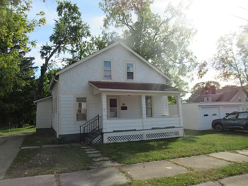 14 Elm St Photo 1