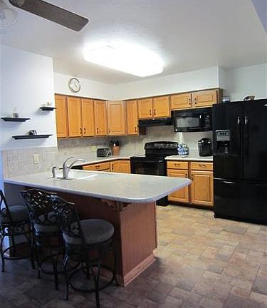 4th image of 4743 Idleview Dr