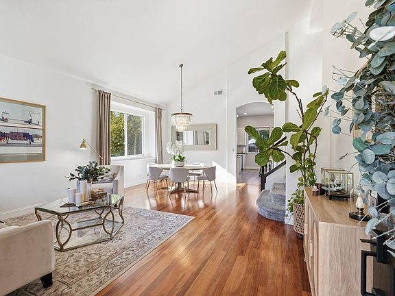 3rd image of 113 Bachman Way