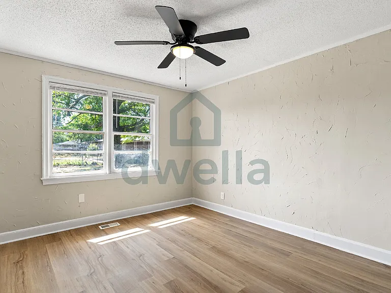 1611 Holland St — Photo 19