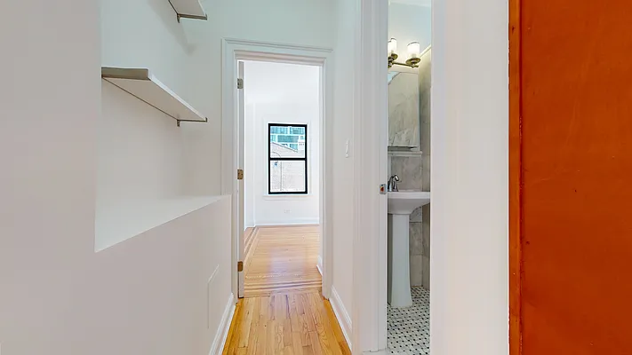Rented by Bond New York | media 7