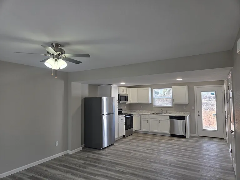 Willow Grove Apartments — Photo 8
