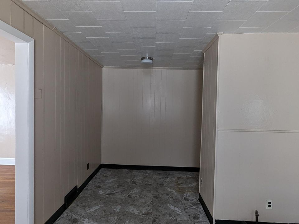 1st image of 619 Englewood Ave APT 1
