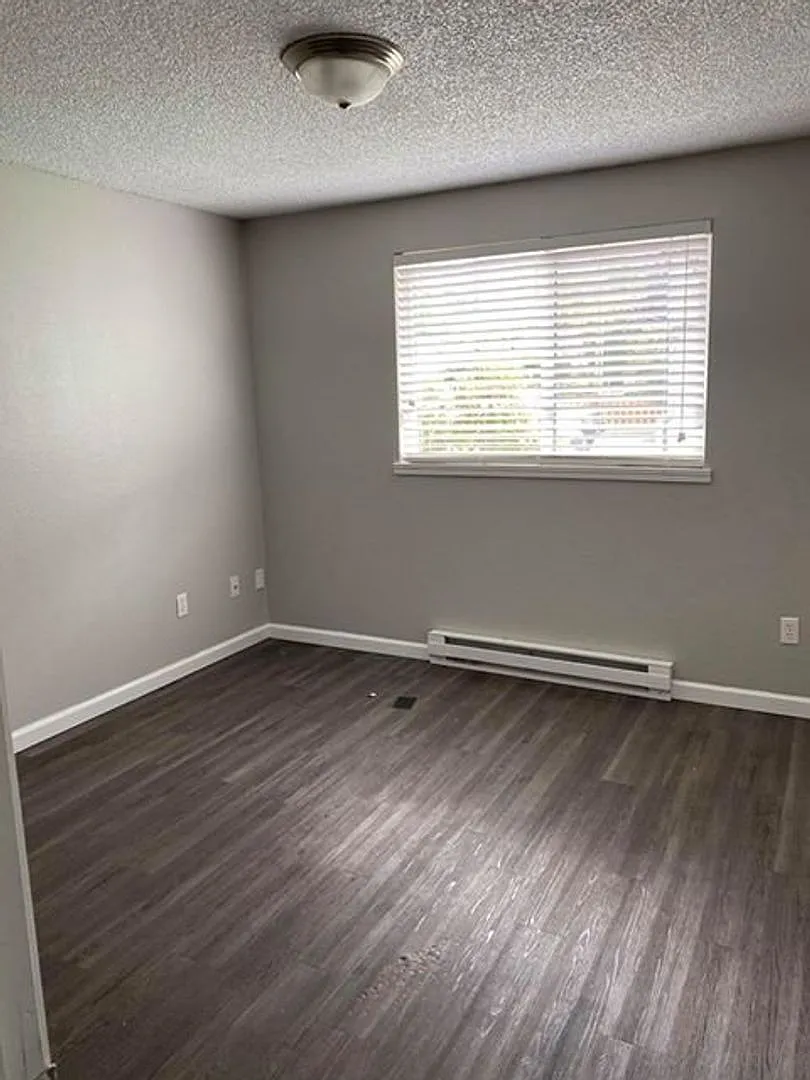 Buckley Park Apartments — Photo 4