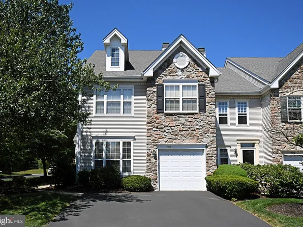 708 Ascot Ct, North Wales, PA 19454