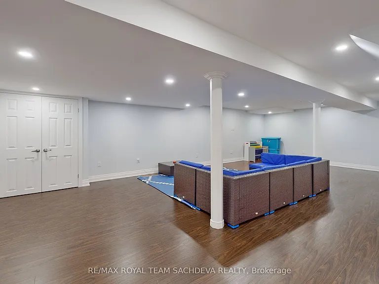 1614 Melman St — Photo 38