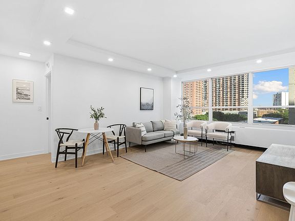 3rd image of 3550 N Lake Shore Dr APT 624