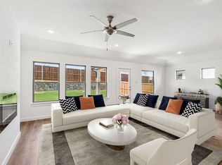 640 Southern Hills Dr, Red Oak, TX 75154