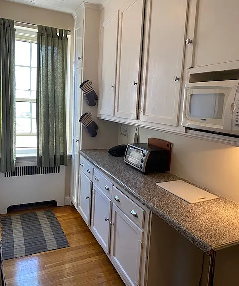 339 Tappan St #5 — Photo 10