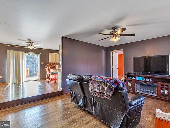 3rd image of 27982 Cedar View Ct