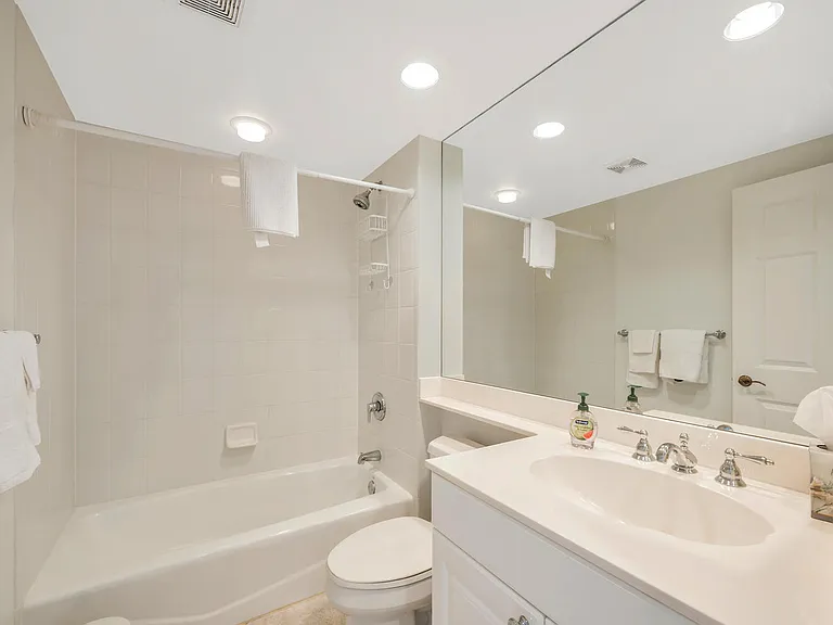 7225 Pelican Bay Blvd #2004 — Photo 25