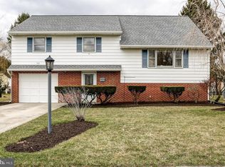 526 Kingston Rd, Harrisburg, PA 17112