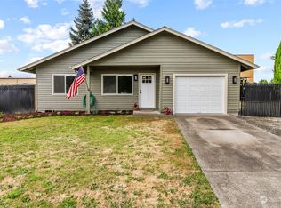 190 Meadow Park Ct, Woodland, WA