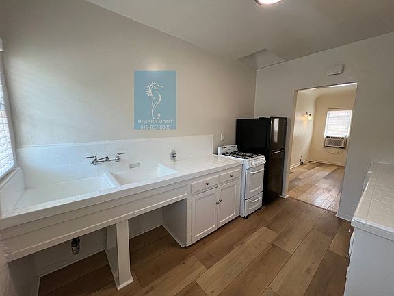 5th image of 1005-1017 W 9th St #1015