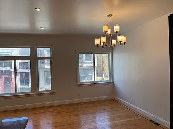 2nd image of 915 Jackson St #915