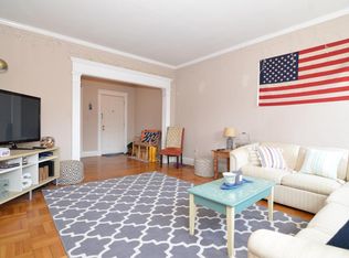 104 Toxteth St #5G, Brookline, MA 02446