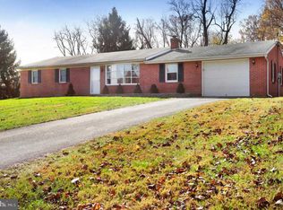 392 Cardinal Dr, Inwood, WV 25428