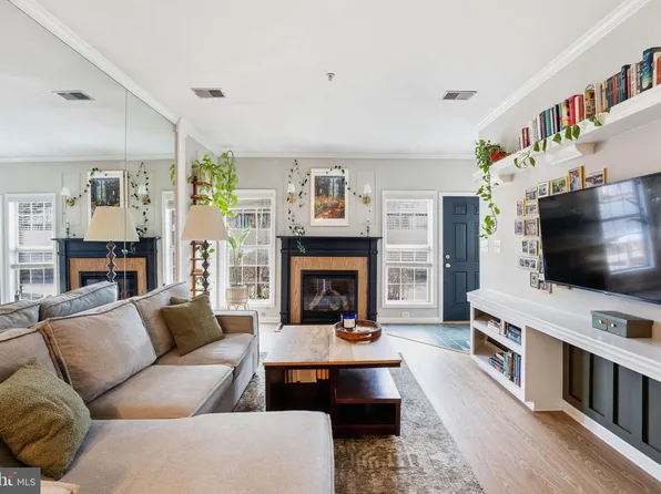 4654 Lambert Dr, Alexandria, VA 22311