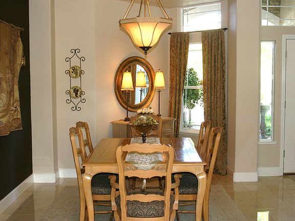 5th image of 4185 Meadow Wood Dr