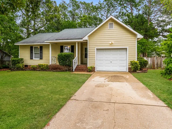 7312 Pebblebrook Dr, Fayetteville, NC 28314