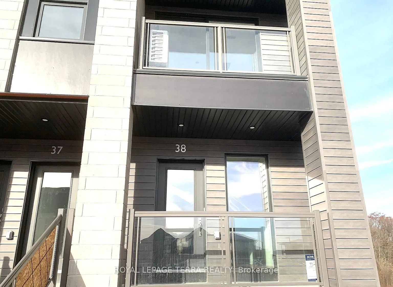 2 bed, $2,300 — Photo 2