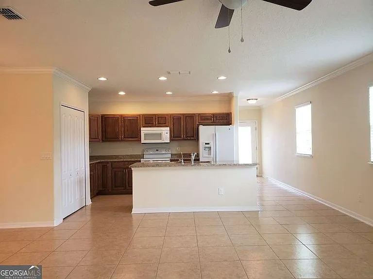 110 Cedar Circle Dr — Photo 5