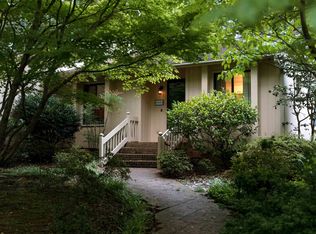 6004 Applewood Ln, Raleigh, NC 27609