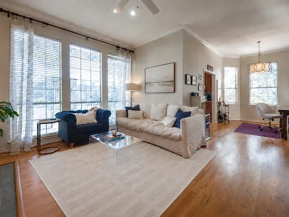 4106 Newton Ave #103