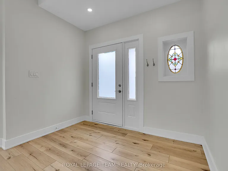 531 McLeod St #A — Photo 8