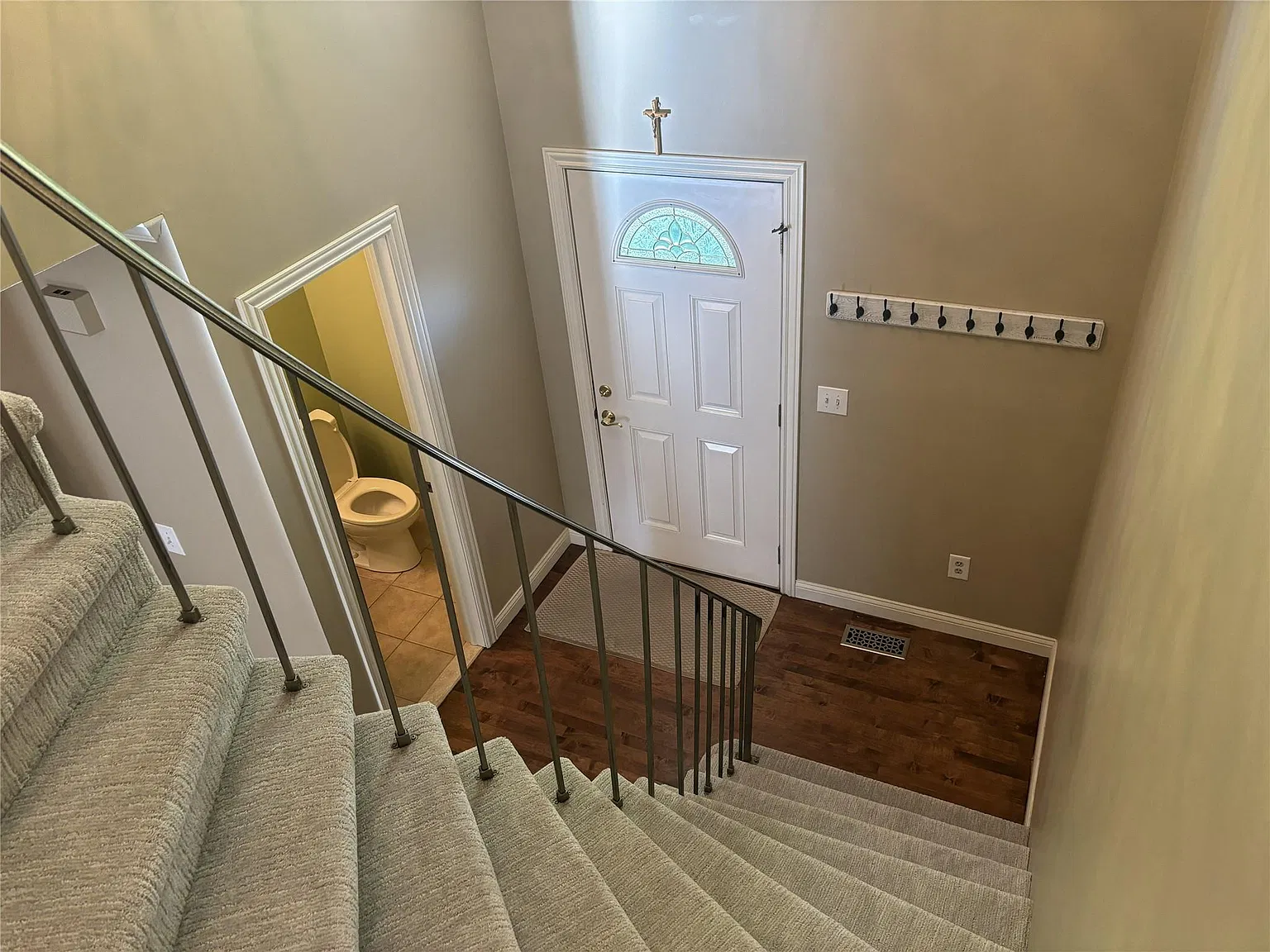 3 bed, 2.5 bath, 1506 sqft, $2,300 — Photo 4