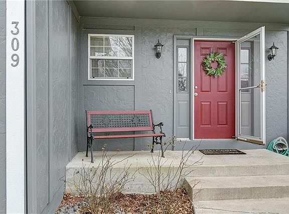 3rd image of 309 NW Bradford St