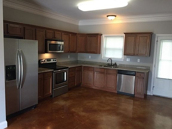 3rd image of 113 Flurry Ln