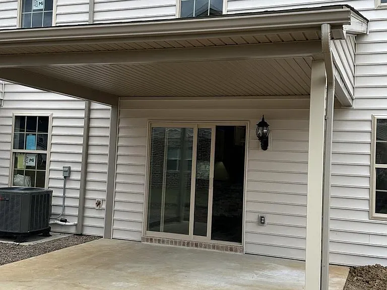 127 Delano Dr — Photo 22