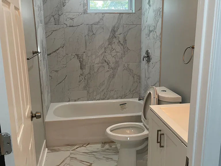1244 Whitman Ave — Photo 11