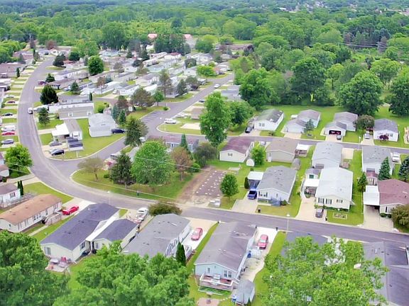 2nd image of 73 Ashley Cir #33