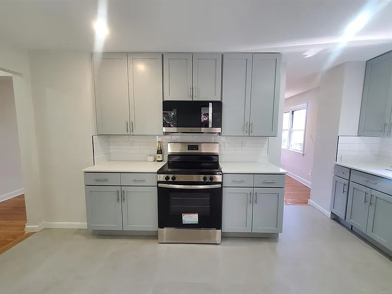 17 Woodlawn Ave — Photo 25