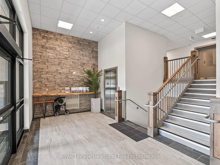 187 Victoria St W #214 — Photo 19