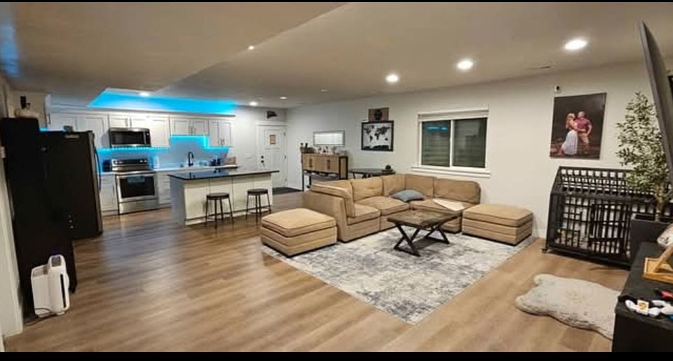 1st image of 261 S Aspen Way #261
