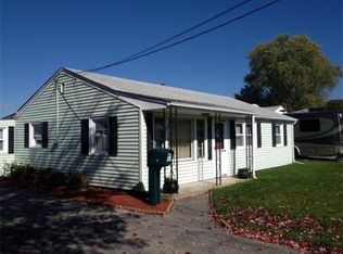 7 Scott Ln, Bristol, RI 02809