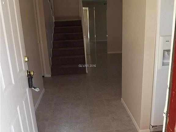 3rd image of 544 Grimsby Ave #0