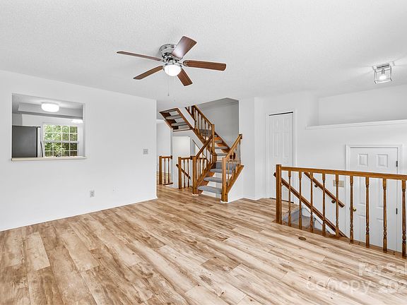 4th image of 9639 Green Gable Ct