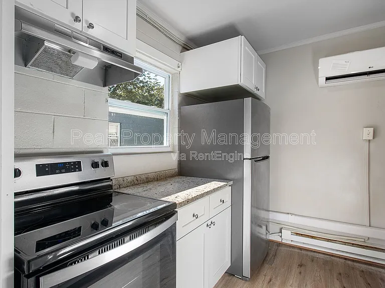 925 N 20th St #D — Photo 8